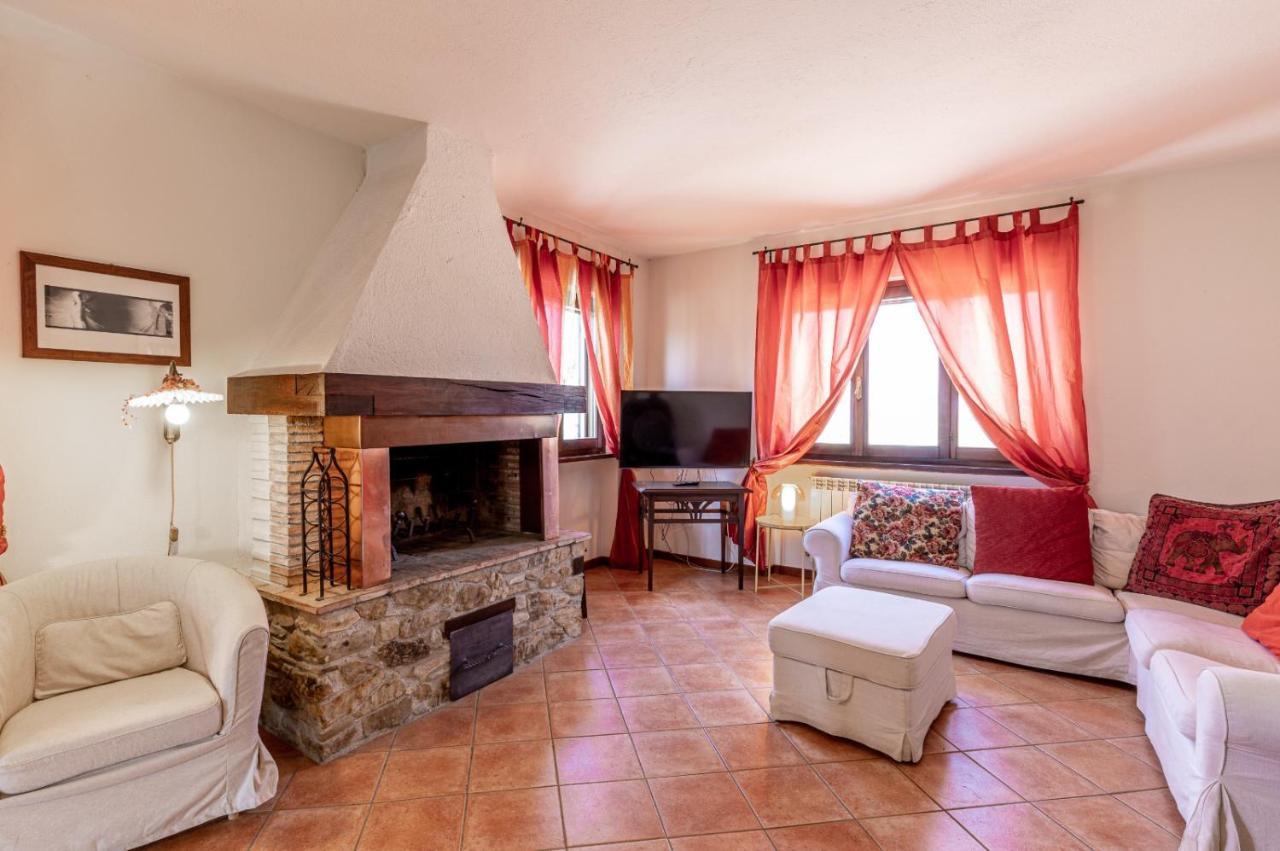 Casa Vacanze Colonnata Губбио Экстерьер фото