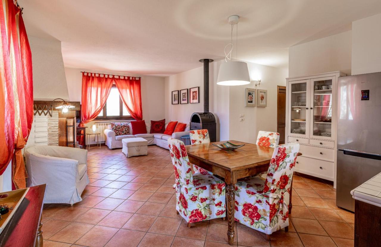 Casa Vacanze Colonnata Губбио Экстерьер фото
